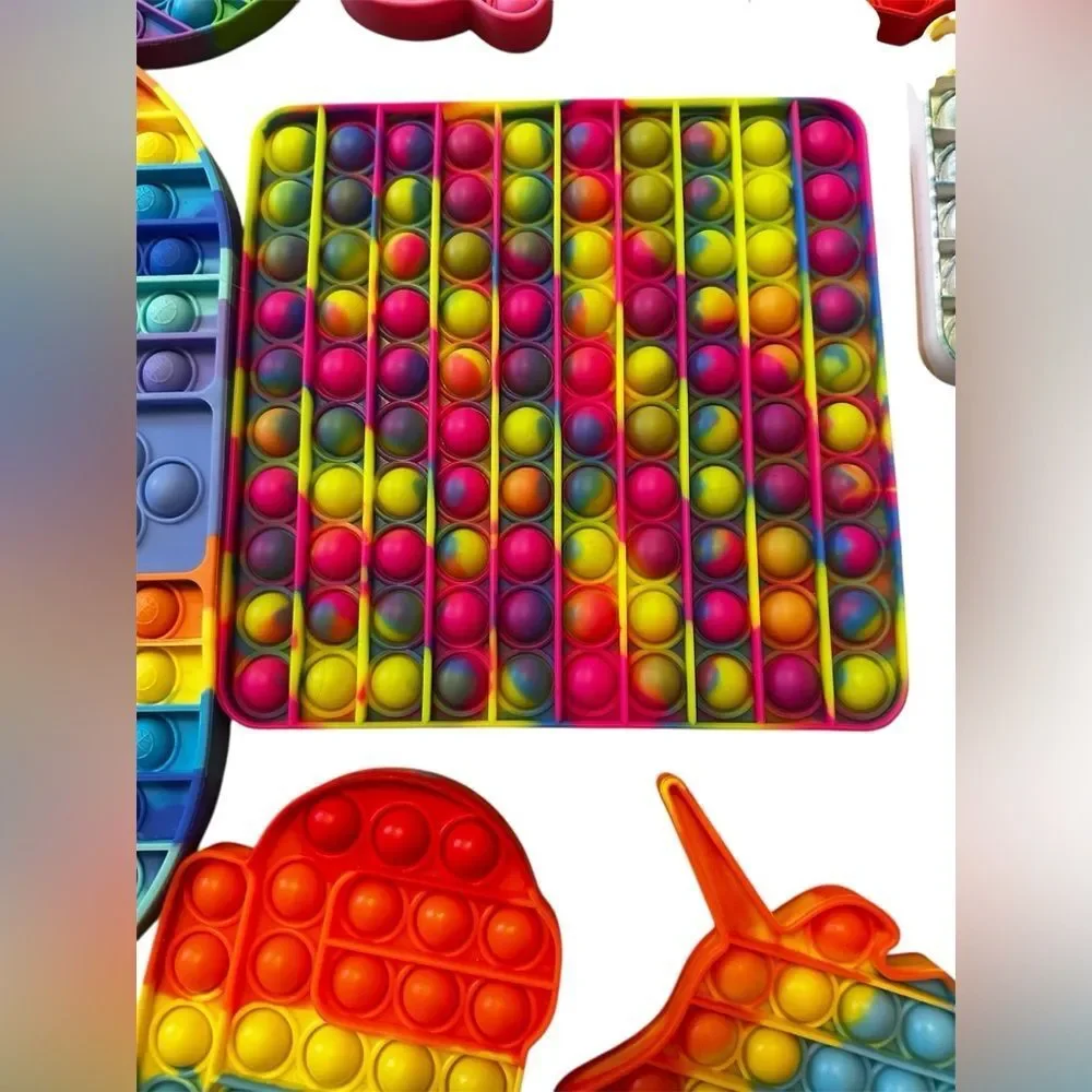 Lot of 35 Pop It Fidget Toy Set - Picture 7 of 11